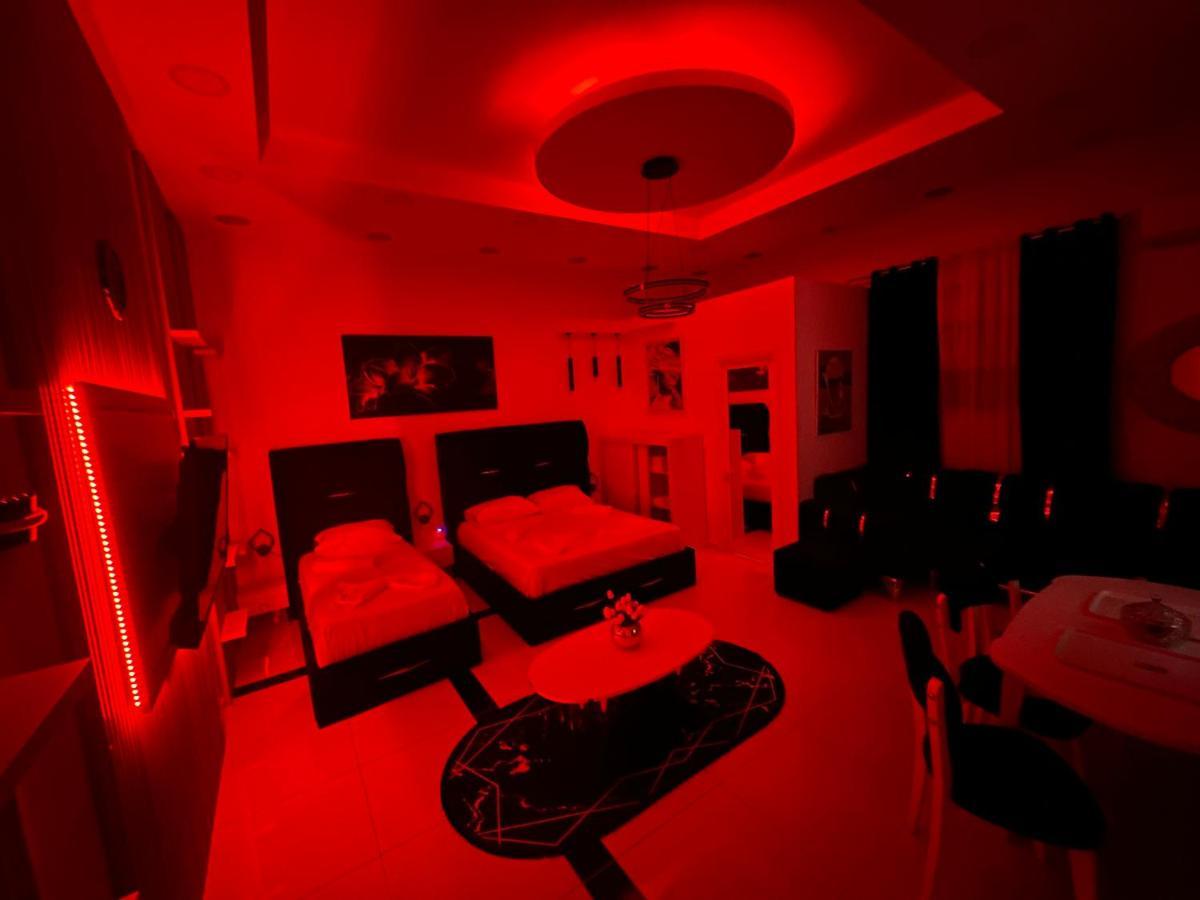 Esto'S Apartament Near Tirana Airport 1 - Self Checkin -Netflix - Free Parking Valjiosi Dış mekan fotoğraf
